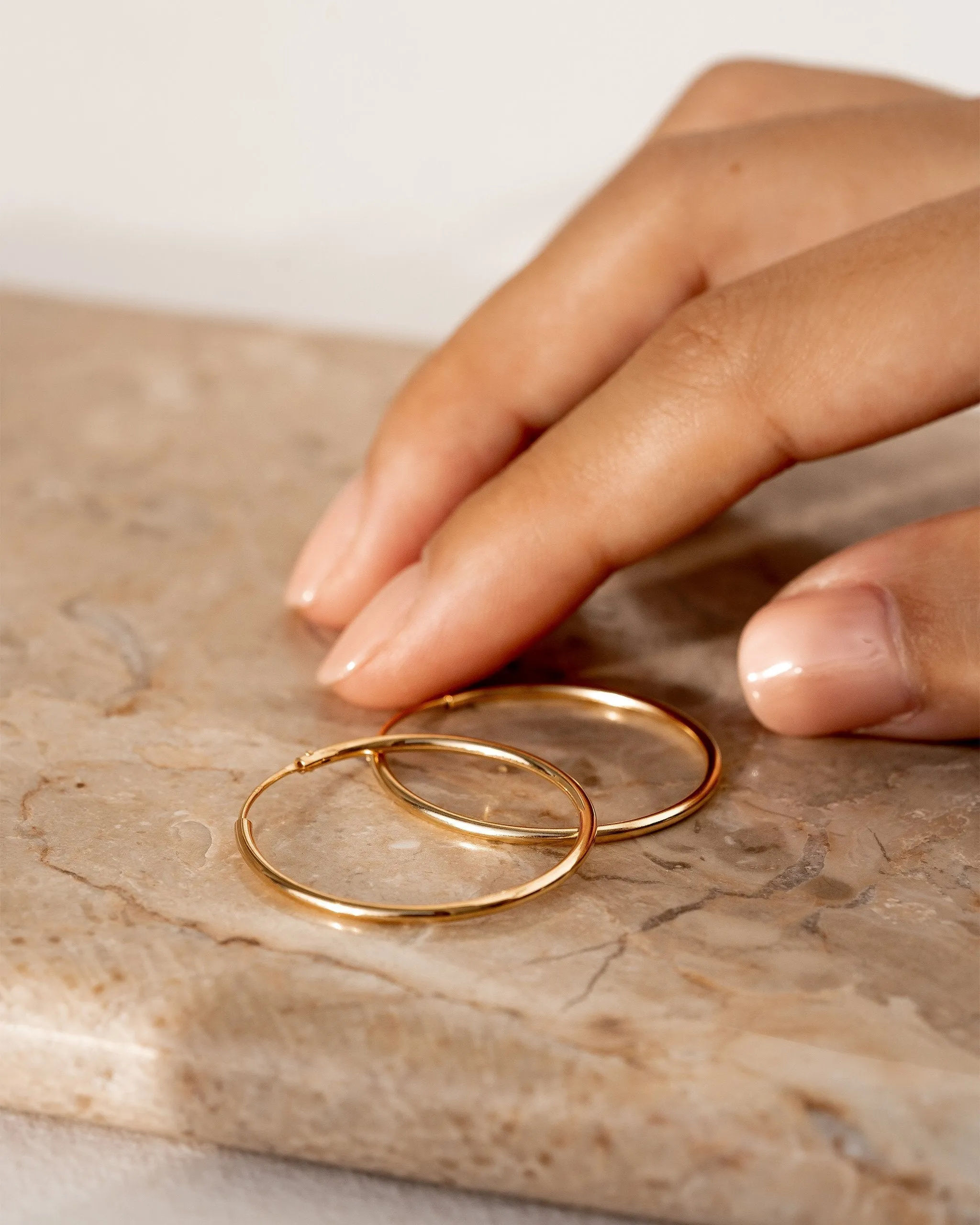 14k Gold Hoops 25mm - Sonia