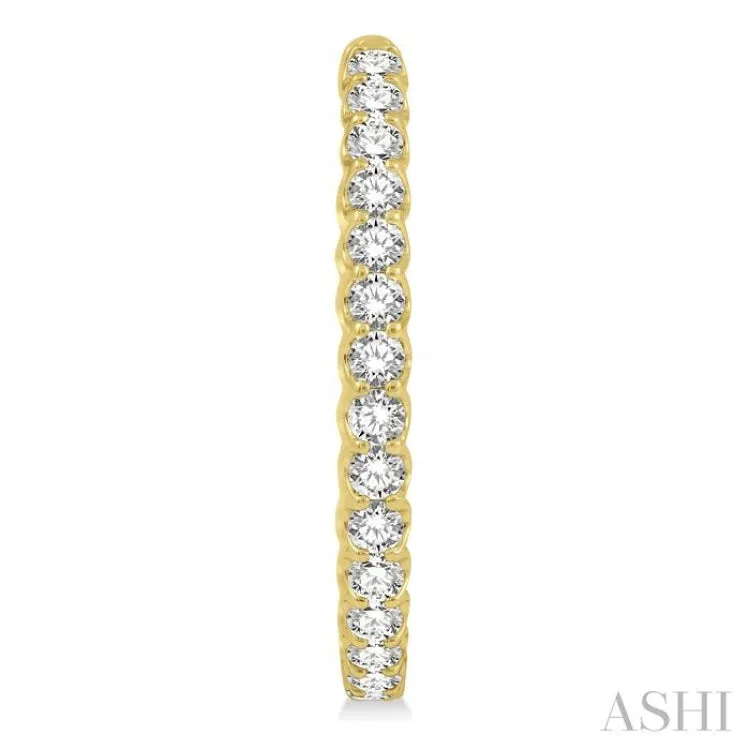 4 Ctw Round Cut Diamond In-Out Oval Shape Hoop Earrings in 14K Yellow Gold