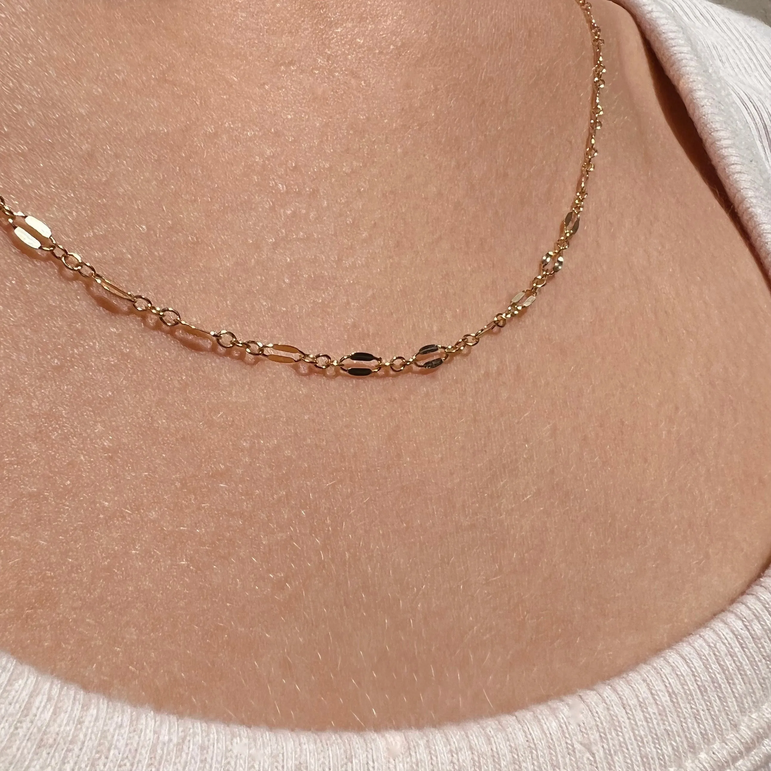 SCARLET NECKLACE